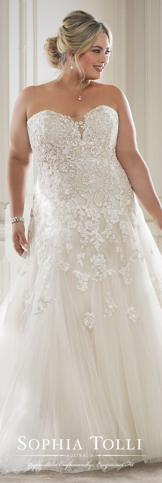 What s The Best Wedding Gown For A Chubby Bride Nuptials